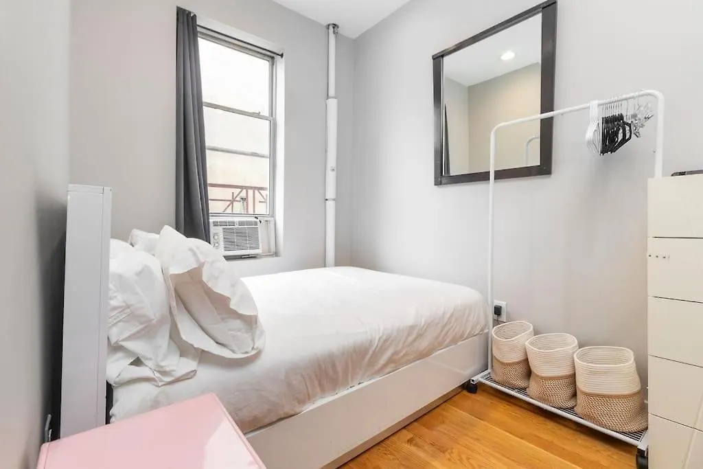 דירות ניו יורק Renovated Lower East Side 2Br 1Ba 5 Min Walk To Soho! ארצות הברית